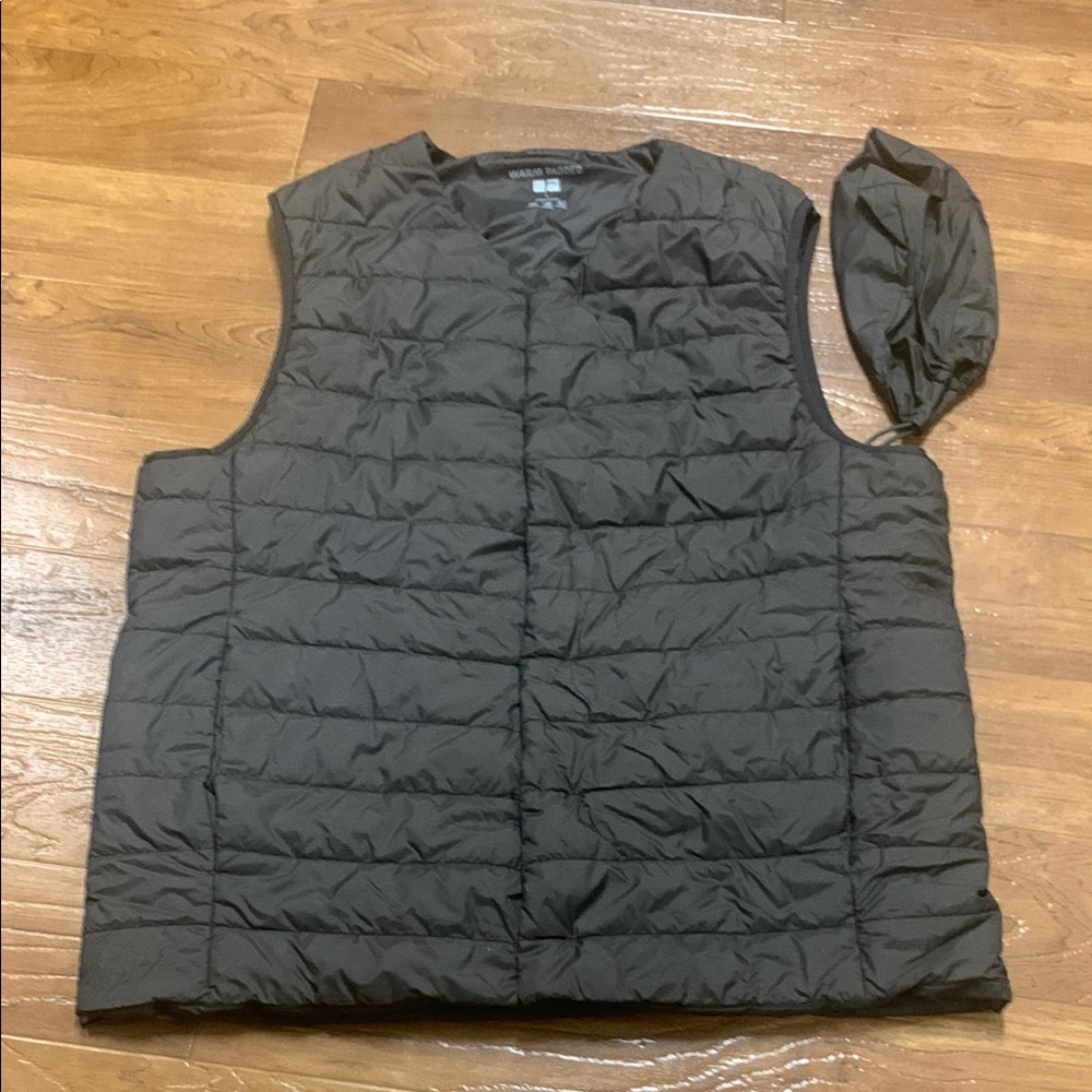 Uniqlo Warm Padded Water Repellent Lightweight Quilted Vest